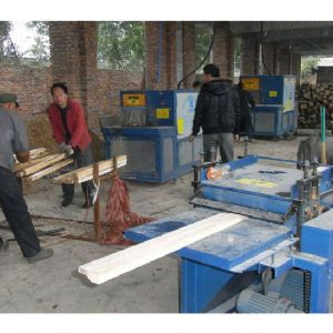 四川德陽-什邡禾洛水鎮(zhèn)-多片鋸加工現(xiàn)場(chǎng)